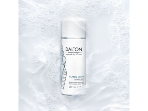 classic-clean-foaming-face-wash-gel-200ml (1)